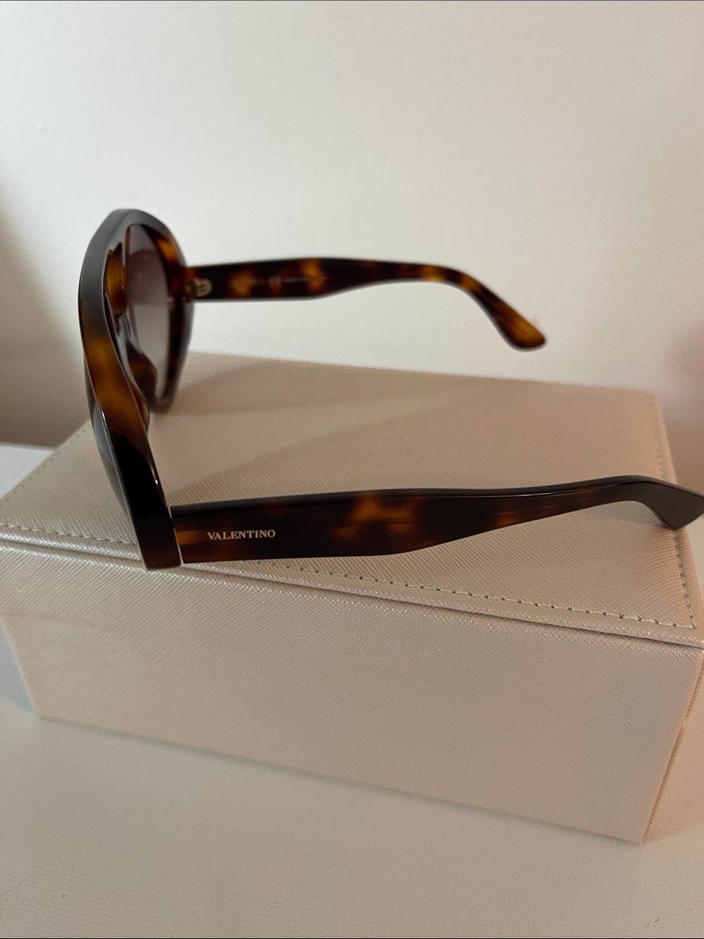 Valentino Women's Tortoiseshell Frame Sunglasses - Brown/Amber